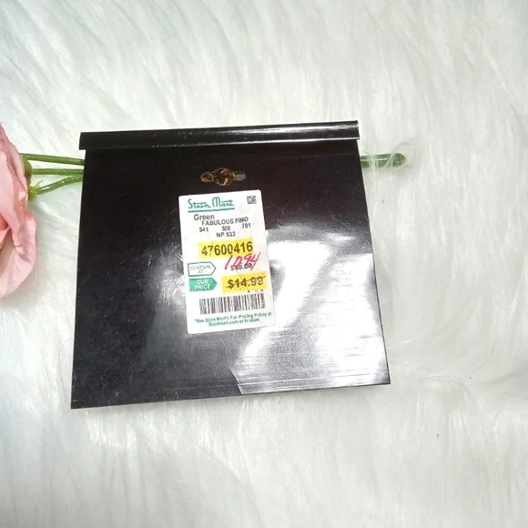 New Green Brooch - Picture 2 of 2